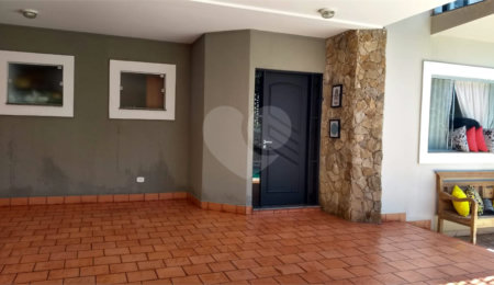 Sobrado à venda com 3 quartos, sendo 1 suíte,  em Retiro das Fontes, Atibaia, SP