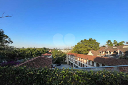 Casa à venda com 4 suítes em Vila Santo Antônio, Cotia, SP