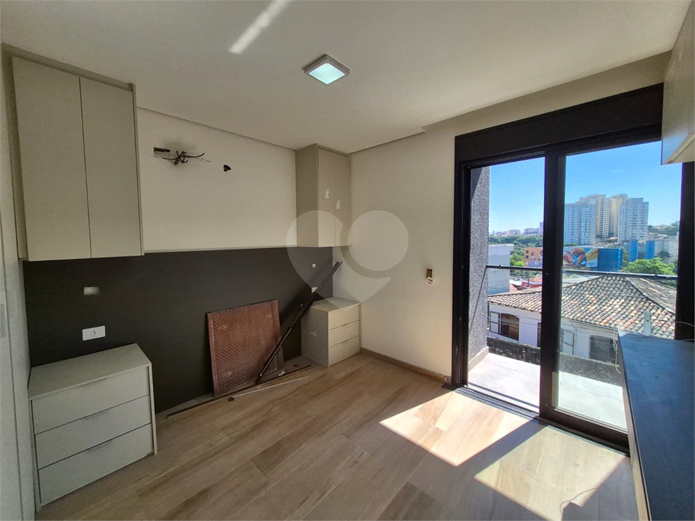 Sobrado à venda com 3 quartos, sendo 1 suíte, em Cidade dos Bandeirantes, São Paulo, SP