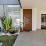 Casa à venda com 4 quartos, sendo 1 suíte, no condomínio Residencial Pinheiros do Lago, Alambari - SP