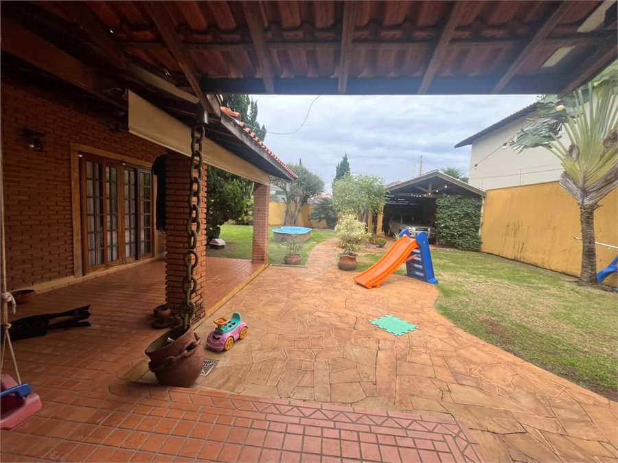 Casa à venda com 3 quartos, sendo 1 suíte, em Parque Santa Marta, São Carlos, SP