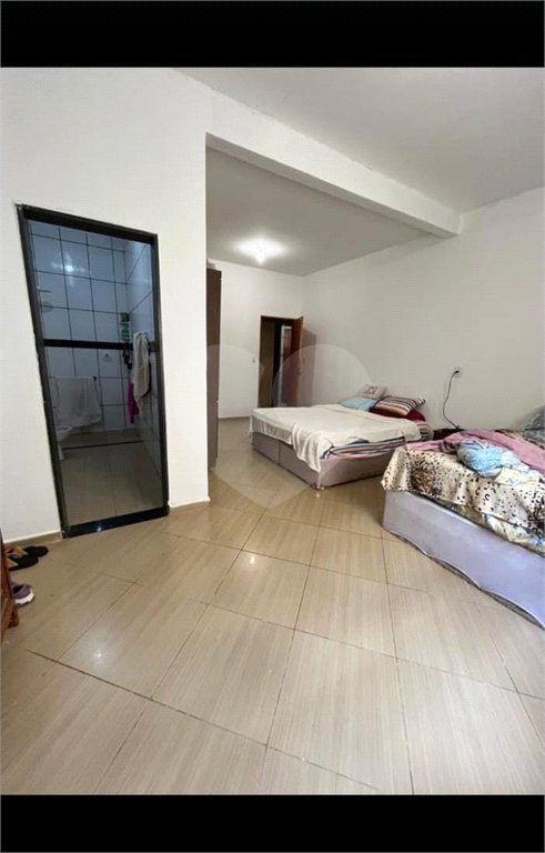 Casa à venda com 5 quartos, sendo 3 suítes,  em Jardim Novo Aeroporto, Três Lagoas, MS