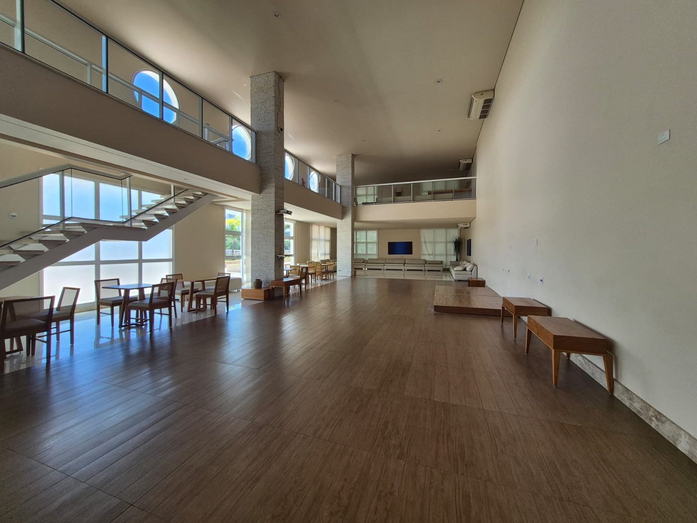 Apartamento à venda ou para alugar, 110m² com 2 quartos, sendo 1 suíte, escritório e  vagas Condomínio Paulistano, São Paulo - SP