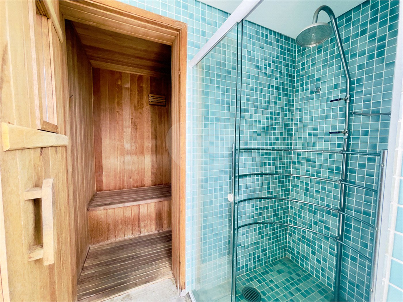 Apartamento à venda com 2 suítes em Vila Scarpelli, Santo André, SP