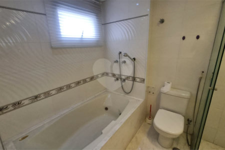 Apartamento à venda com 3 quartos, sendo 1 suíte,  em Indianópolis, São Paulo, SP