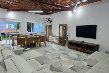 Casa à venda com 3 quartos, sendo 1 suíte, em Santa Teresinha, São Paulo, SP