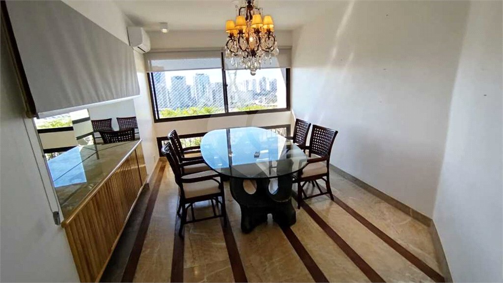 Duplex para alugar com 3 suítes em Real Parque, São Paulo, SP