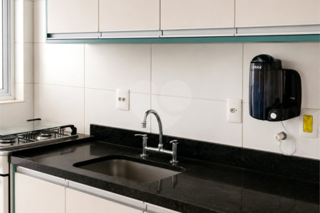 Apartamento à venda com 3 quartos, sendo 1 suíte, em Jardim das Acácias, São Paulo, SP