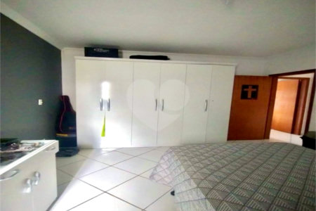 Sobrado à venda com 3 quartos, sendo 1 suíte, em Jardim Gonçalves, Sorocaba, SP
