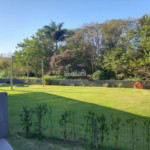 Casa à venda com 4 quartos, sendo 2 suítes,  no condomínio Figueira Garden, Atibaia - SP