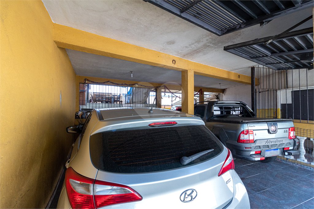 Casa à venda com 3 quartos, sendo 1 suíte, em Jardim Paris, São Paulo, SP