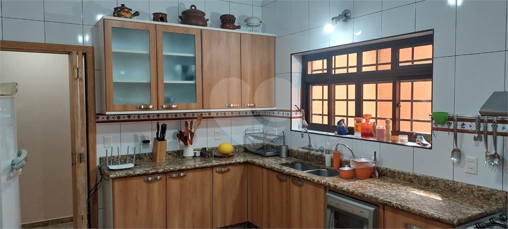Casa à venda com 5 quartos, sendo 3 suítes, em Vila Monumento, São Paulo, SP