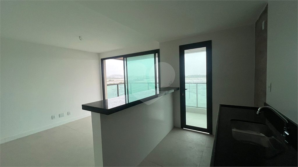 Apartamento à venda com 2 quartos, sendo 1 suíte, em Nova São Pedro, São Pedro da Aldeia, RJ