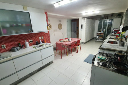 Casa à venda com 4 quartos, sendo 2 suítes, em Alto da Boa Vista, Rio de Janeiro, RJ