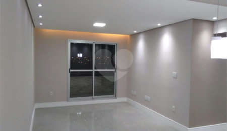 Apartamento à venda com 4 quartos, sendo 1 suíte,  em Parque Industrial, São José dos Campos, SP