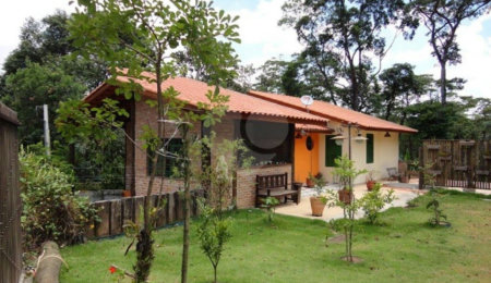 Casa à venda com 5 quartos, sendo 1 suíte, em Parque Suíça, Caieiras, SP
