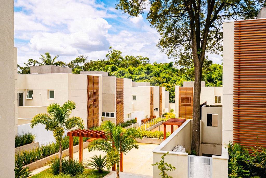 Casa à venda com 4 suítes no condomínio Hípica Garden, São Paulo - SP