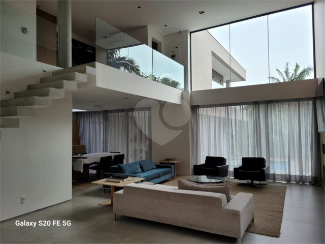 Casa à venda com 3 suítes em Jardim Prudência, São Paulo, SP