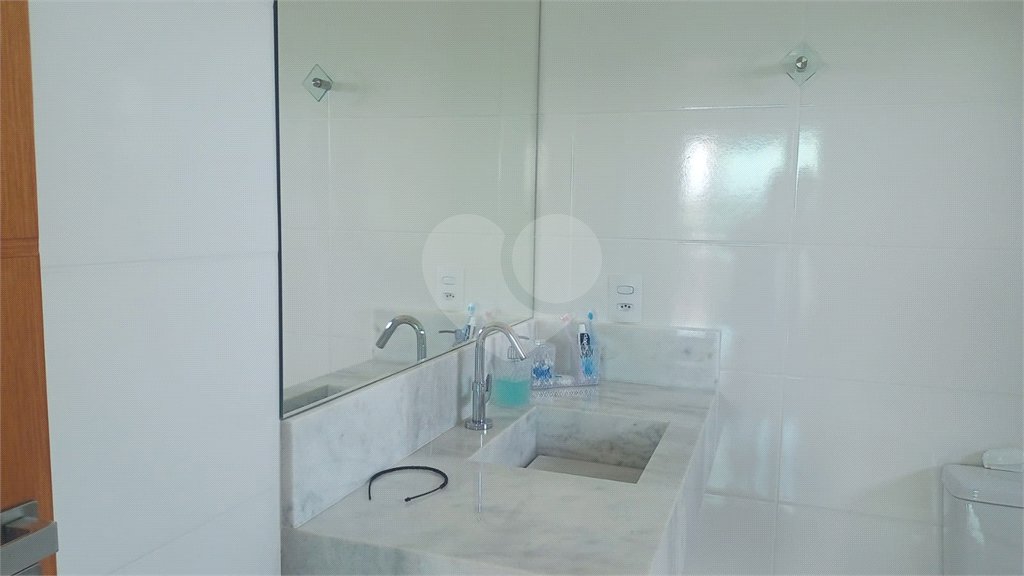 Casa à venda com 5 suítes no condomínio Village da Serra, Araçoiaba da Serra - SP