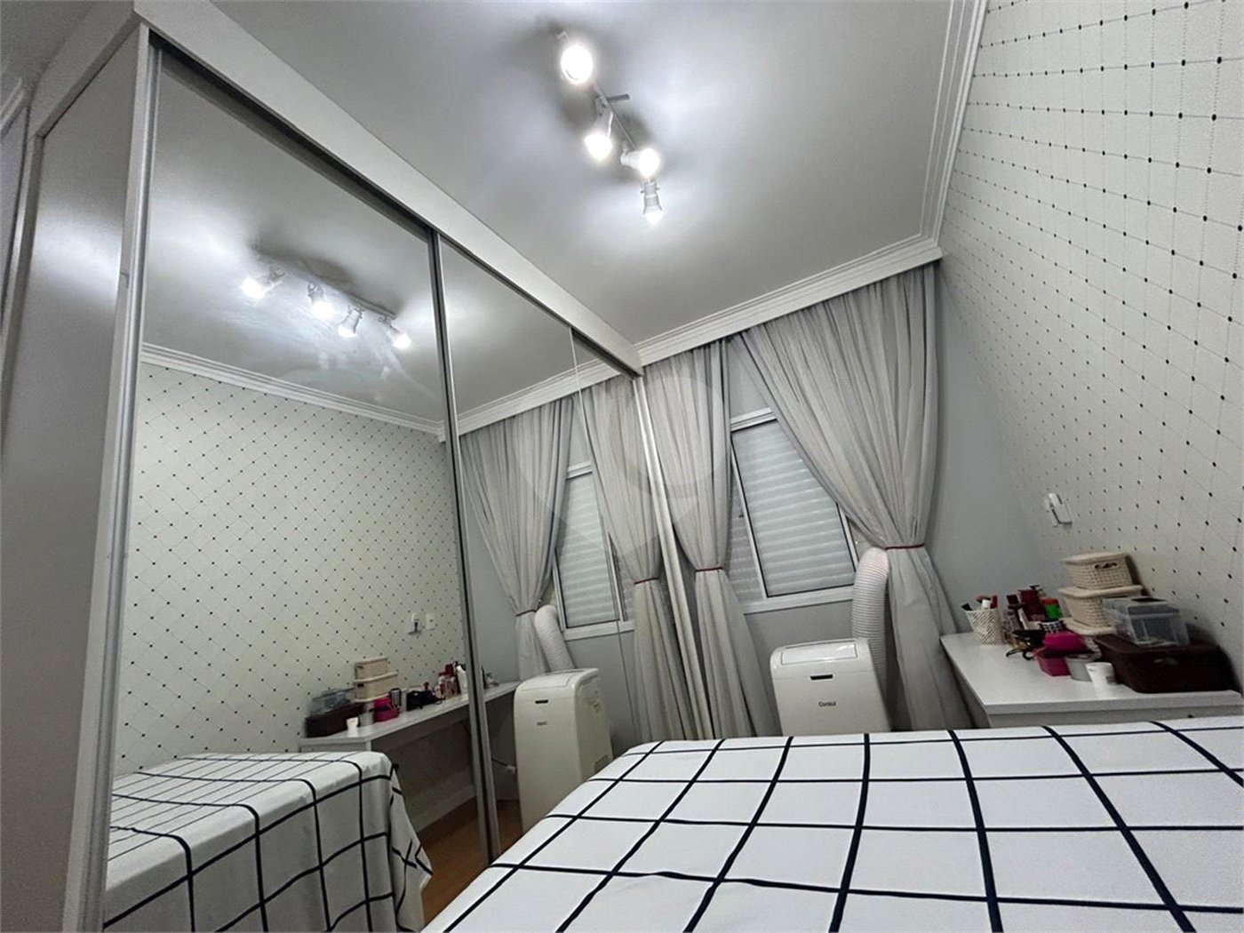 Apartamento à venda com 2 quartos em Vossoroca, Votorantim, SP