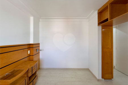 Apartamento à venda com 2 quartos, sendo 1 suíte, em Jardim Marajoara, São Paulo, SP