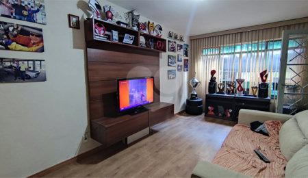 Sobrado à venda com 3 quartos, sendo 1 suíte,  em Chácara Santo Antônio, São Paulo, SP
