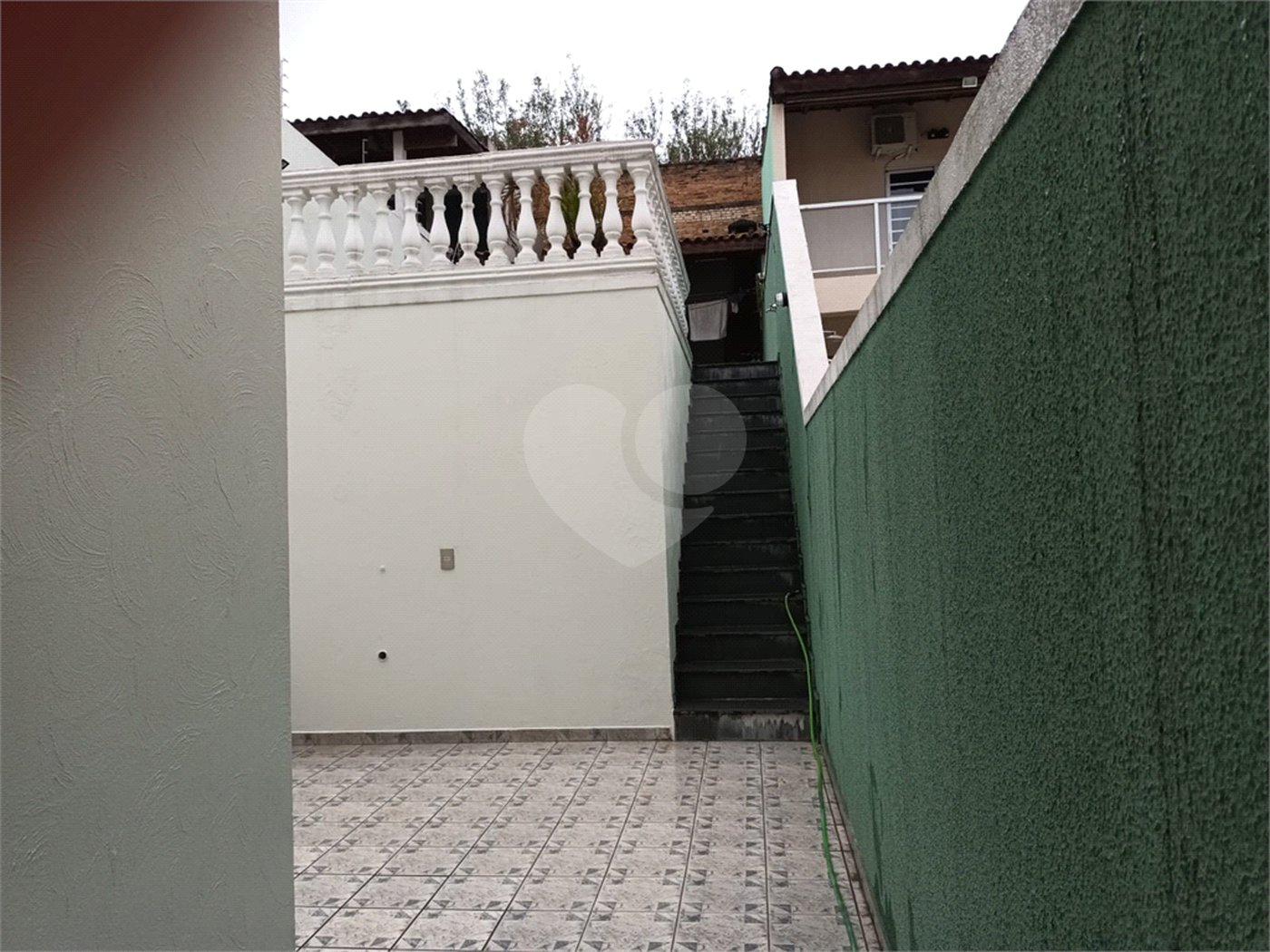 Sobrado à venda com 3 quartos, sendo 1 suíte,  em Parque Peruche, São Paulo, SP