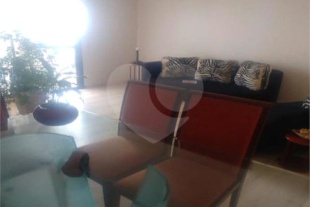 Apartamento à venda com 3 quartos, sendo 1 suíte,  em Cambuci, São Paulo, SP
