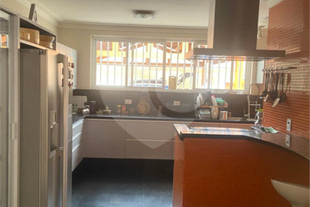 Casa à venda com 3 suítes em Chácara Granja Velha, Cotia, SP