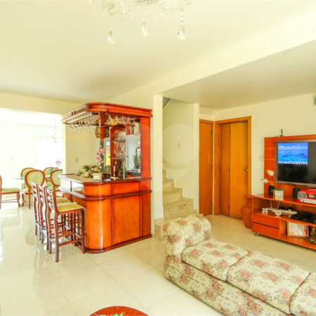 Casa à venda com 4 quartos, sendo 1 suíte, em Jardim Franca, São Paulo, SP