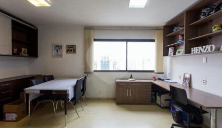 Apartamento à venda com 2 quartos, sendo 1 suíte, em Moema, São Paulo, SP