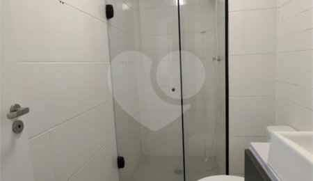 Apartamento à venda com 2 quartos em Santo Amaro, São Paulo, SP