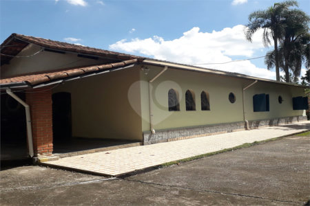 Hotel à venda com 15 quartos, sendo 4 suítes,  no Centro (canguera), São Roque, SP