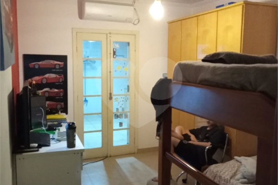 Sobrado à venda com 3 quartos, sendo 1 suíte, em Saúde, São Paulo, SP