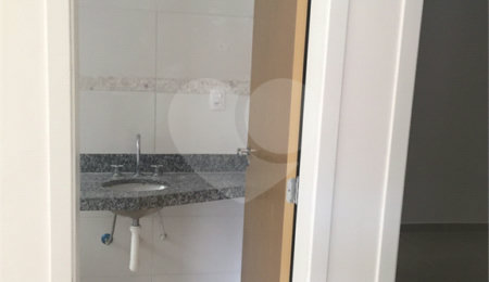 Casa à venda com 3 quartos, sendo 1 suíte,  no condomínio Marf Iii- Fase III, Bom Jesus dos Perdões - SP