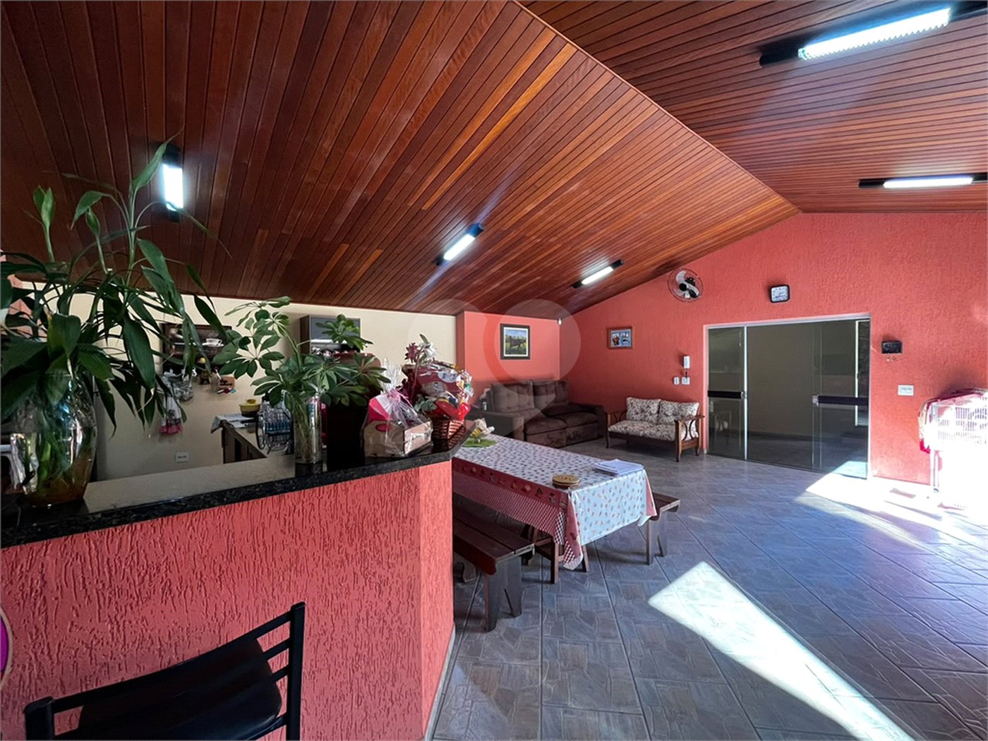 Casa à venda com 3 quartos, sendo 1 suíte, em Vila Nastri, Itapetininga, SP