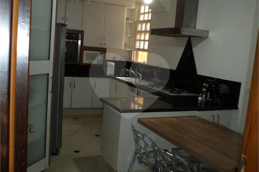 Sobrado à venda com 3 quartos, sendo 1 suíte,  em Jardim Franca, São Paulo, SP
