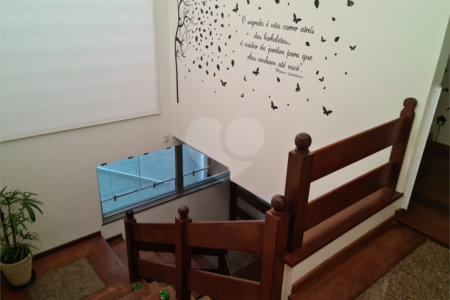 Casa à venda com 5 quartos, sendo 1 suíte, em Vila Lavínia, Mogi das Cruzes, SP