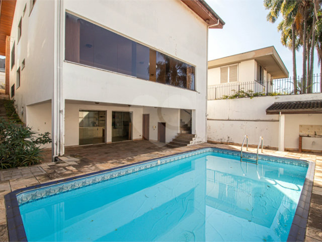 Casa à venda com 5 quartos, sendo 4 suítes,  em Jardim Prudência, São Paulo, SP