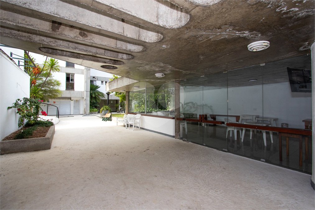 Apartamento à venda com 2 quartos, sendo 1 suíte,  em Indianópolis, São Paulo, SP