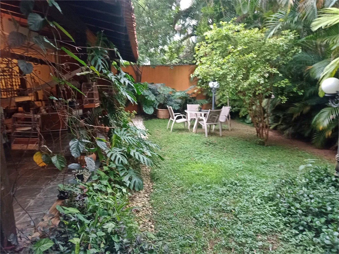 Casa à venda com 4 quartos, sendo 2 suítes,  em Morumbi, São Paulo, SP