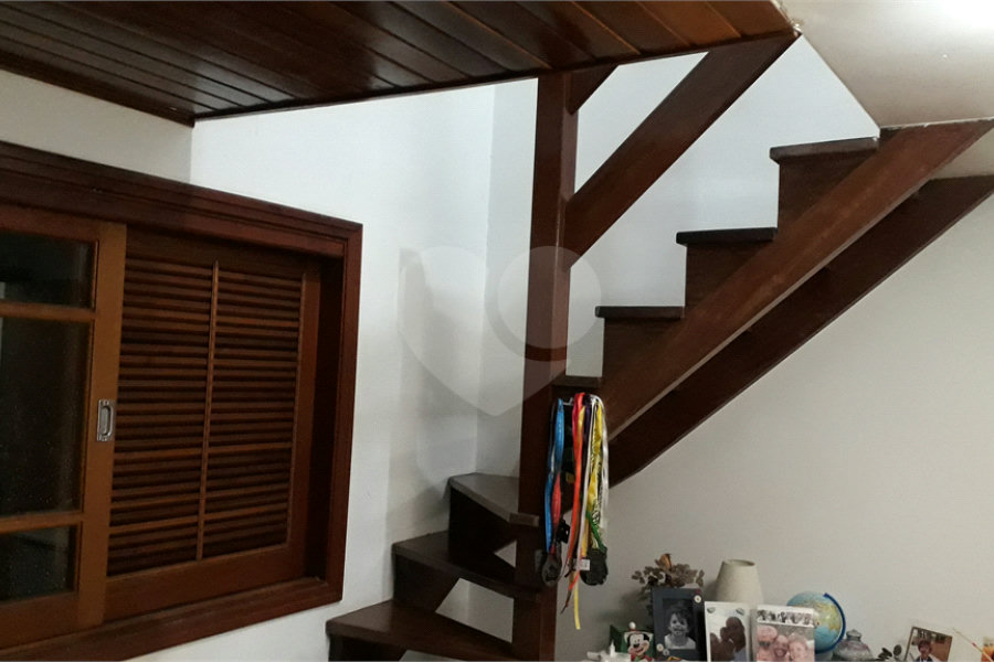 Casa à venda com 3 quartos, sendo 1 suíte, no condomínio Barbará Ii, São Paulo - SP