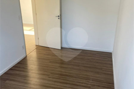 Apartamento à venda com 2 quartos, sendo 1 suíte, em Jardim Itamarati, Poá, SP