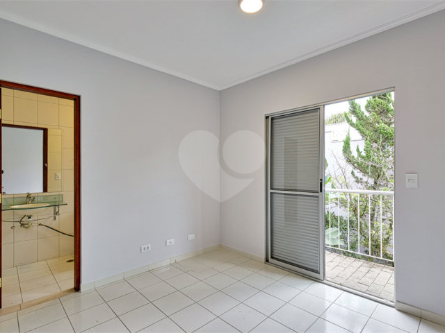 Casa à venda com 3 quartos, sendo 1 suíte,  em Alto da Boa Vista, São Paulo, SP