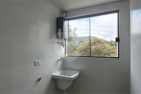 Apartamento para alugar com 2 quartos, sendo 1 suíte, em Jardim Carambeí, São Roque, SP
