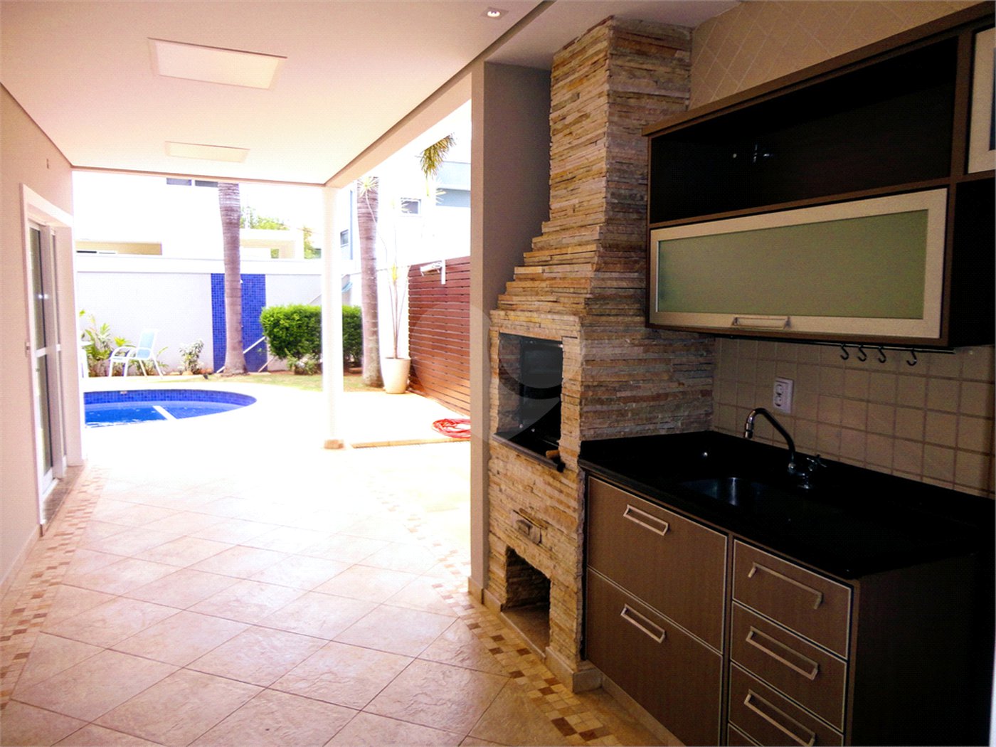 Casa à venda com 3 suítes no condomínio Residencial Jardim América, Vinhedo - SP
