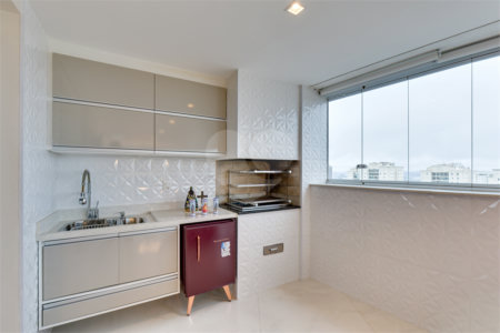 Apartamento à venda com 4 suítes em Vila Sofia, São Paulo, SP