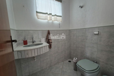 Casa à venda com 3 quartos, sendo 1 suíte, em Retiro das Fontes, Atibaia, SP