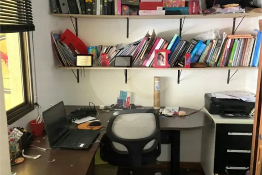 Casa à venda com 3 quartos, sendo 1 suíte, no condomínio Villas de São Francisco I, São Paulo - SP