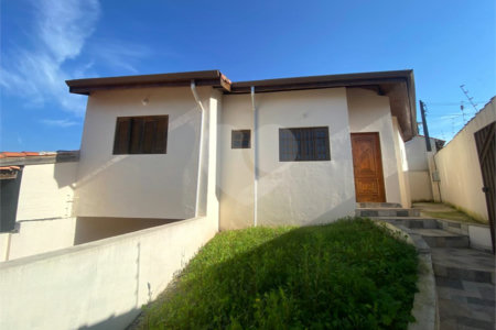 CASA TERREA, 3 QUARTOS 1 SUITE , 3 VAGAS DE GARAGEM R$ 500 MIL EM MOGI DAS CRUZES